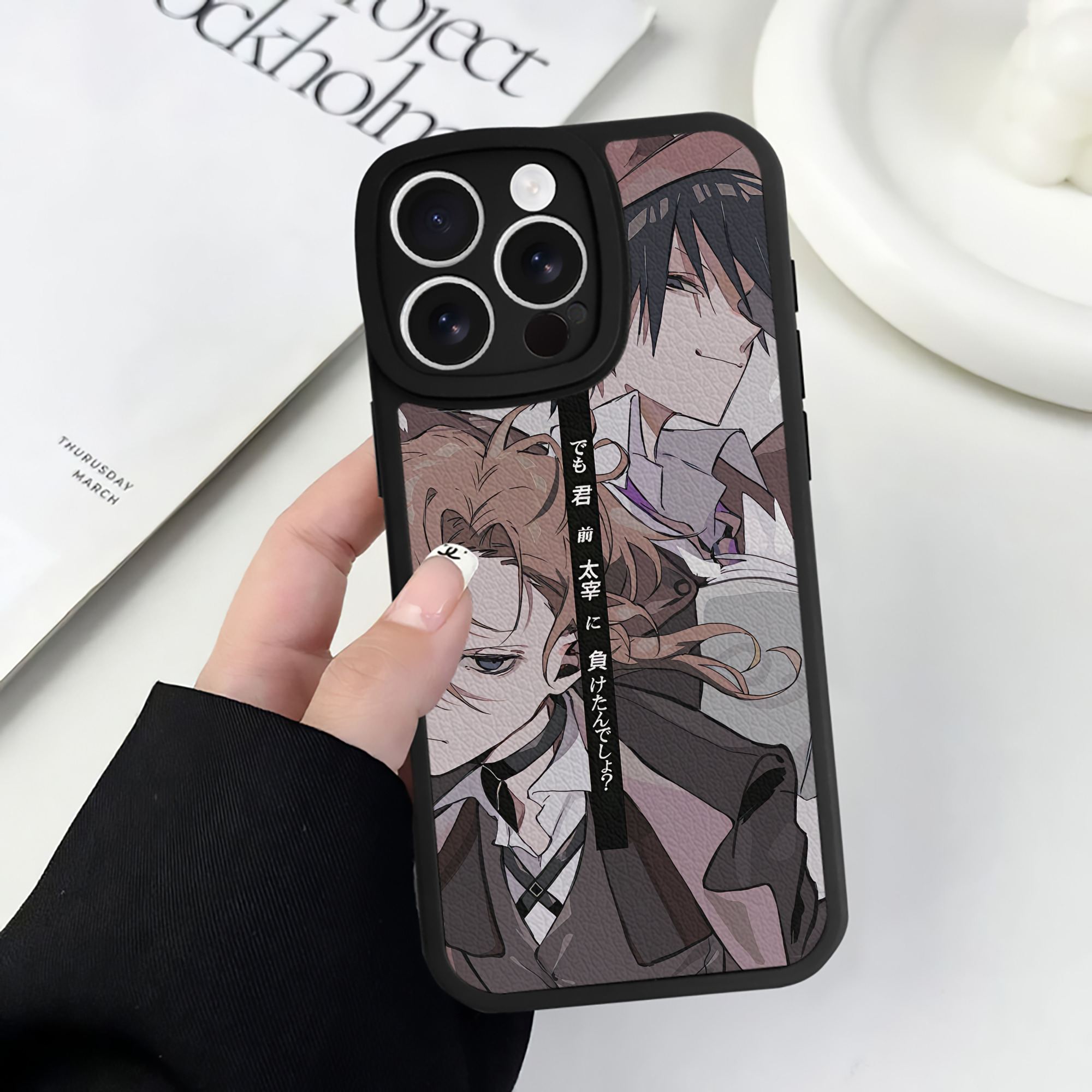 （画像用） 文豪ストレイドッグス Bungo Stray Dogs 【iPhone 16シリーズ対応】シリコンスマホケース（レザー調） 材質：シリコン